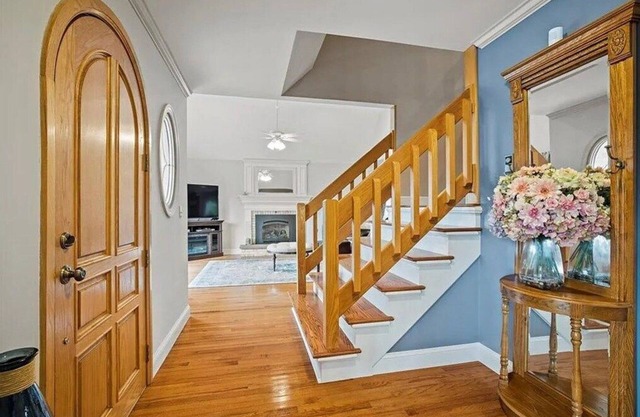 Gorgeous Eastward Look Estate!