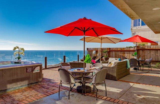 Gorgeous Eight Bedroom Oceanfront Home E396-0
