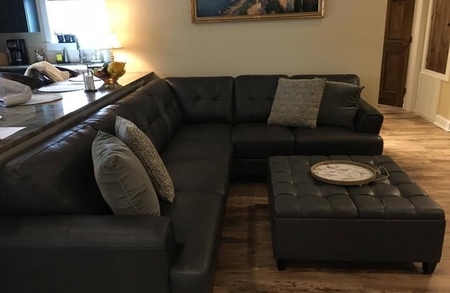 Gorgeous, First Class, 2 King apartment in downtown Windham
