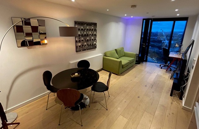 Gorgeous Flat in Amazing London Location, Incredible Views - Great Transport
