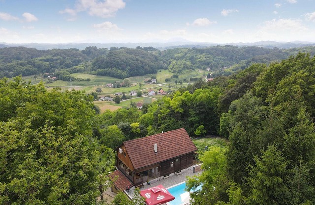 Gorgeous home in Prosenik Gubasevski