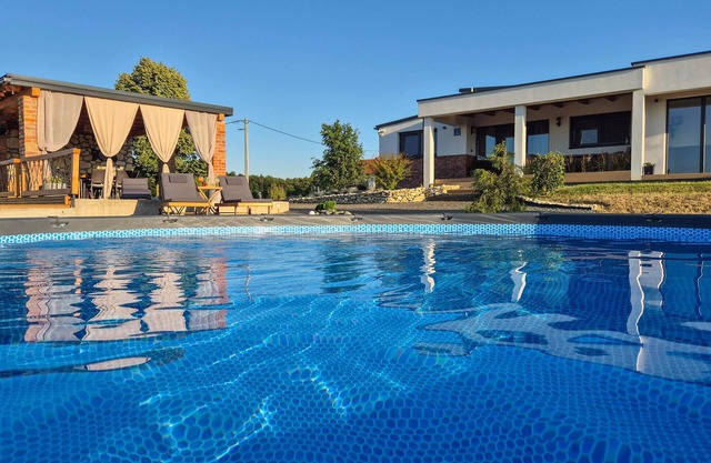 Gorgeous home in Luzan Biskupecki