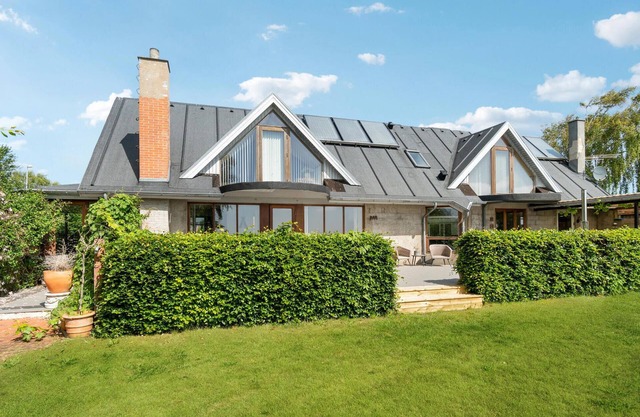 Gorgeous home in øster assels
