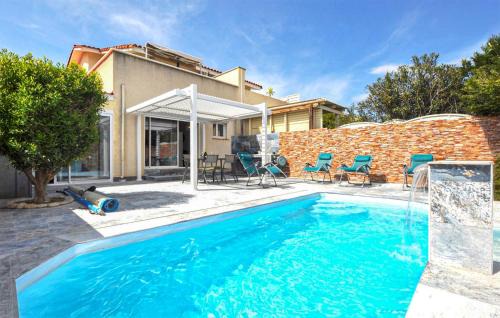 Gorgeous Home In AlΓ©nya