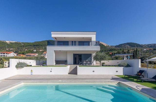 Gorgeous home in Banjol