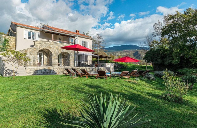 Gorgeous home in Boljun