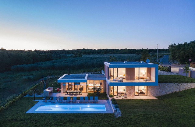 Gorgeous home in Cendaki