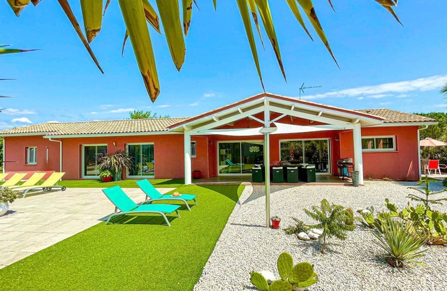 Gorgeous home in Creissan