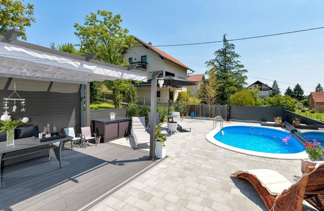 Gorgeous home in Cresnjevec, Tuhelj