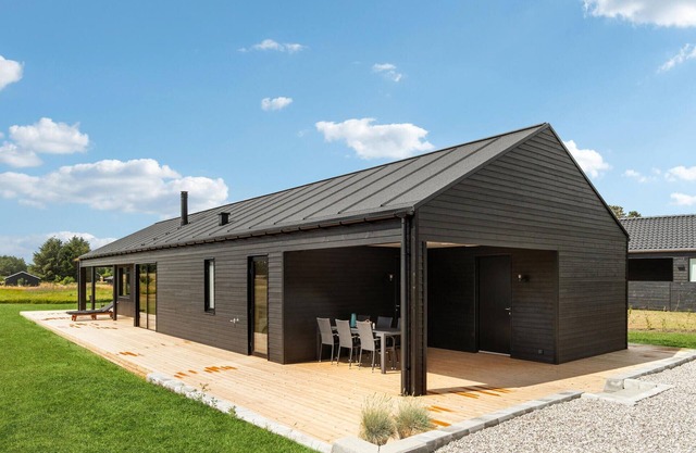 Gorgeous home in Grenaa with kitchen