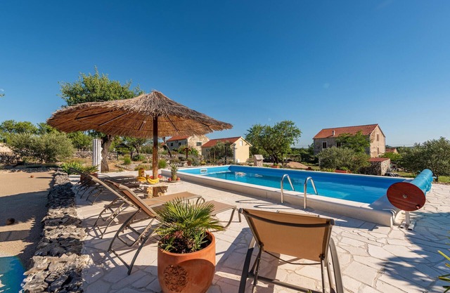 Gorgeous home in Gornje Ceranje