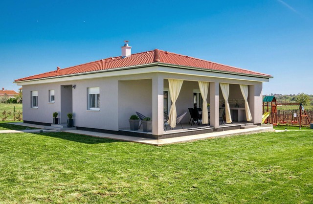 Gorgeous home in Radeki Glavica