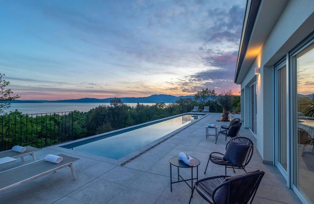 Gorgeous home in Kostrena with WiFi