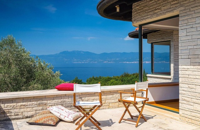 Gorgeous home in Kostrena