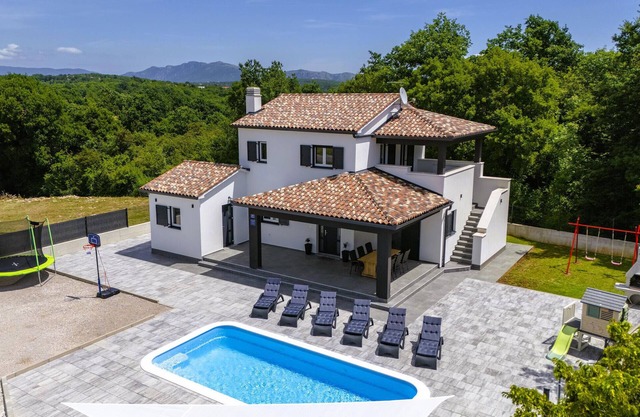 Gorgeous home in Labin with kitchen