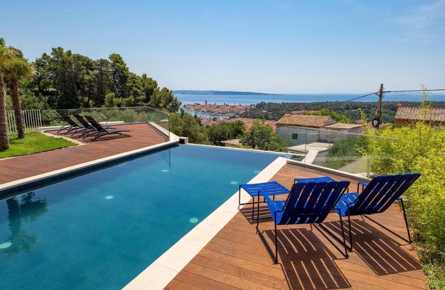 Gorgeous home in Palit with sauna