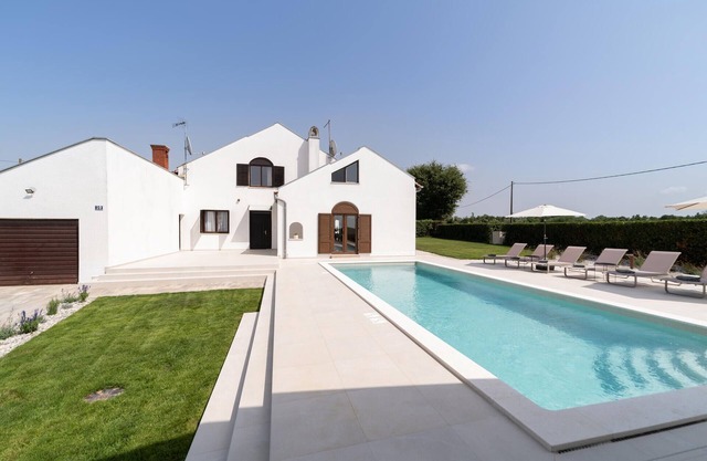 Gorgeous home in Porec