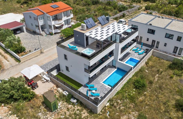 Gorgeous home in Srima