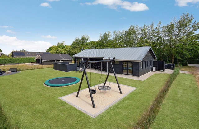 Gorgeous home in Tarm with WiFi