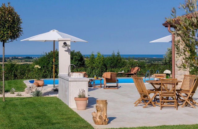 Gorgeous home in Umag