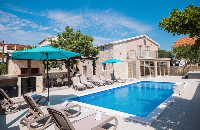 Gorgeous home in Vir with sauna