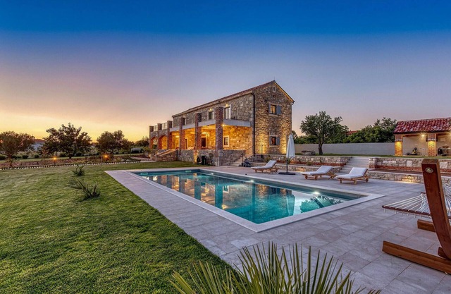 Gorgeous home in Zadar with sauna