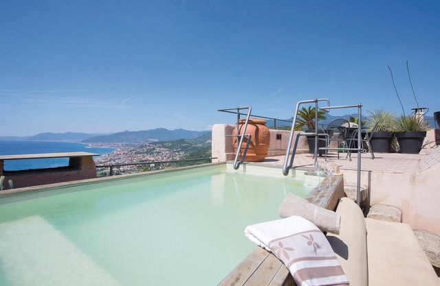 Gorgeous home in Borgio Verezzi SV