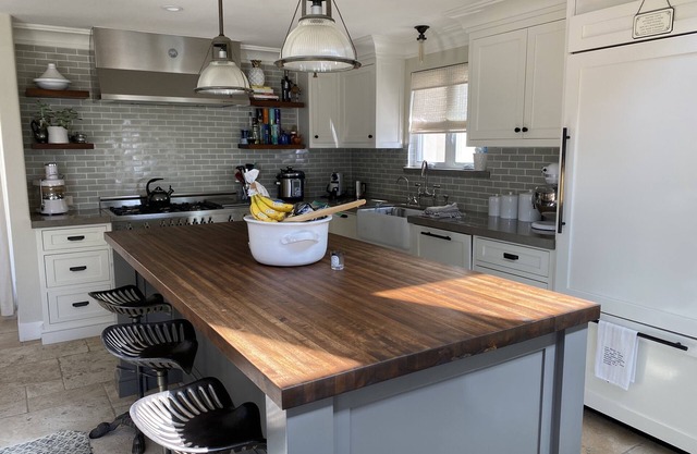 Gorgeous home steps to the beach