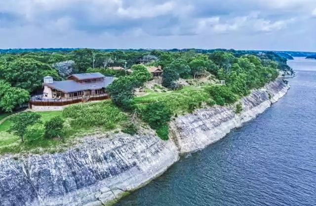 Gorgeous Lake House, Experience the incredible views and serenity