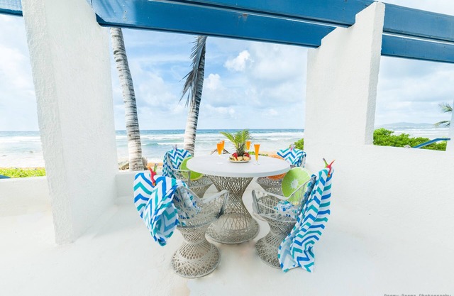 Gorgeous Ocean Views! Welcome to Bella Breeze! BeachFront 2BR 2BA