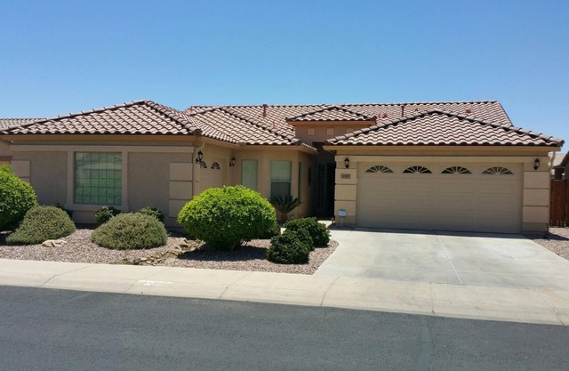 GORGEOUS RESORT LIKE HOME AWAITS YOU .. (STOP) (THIS IS NOT A DRIVE BY)