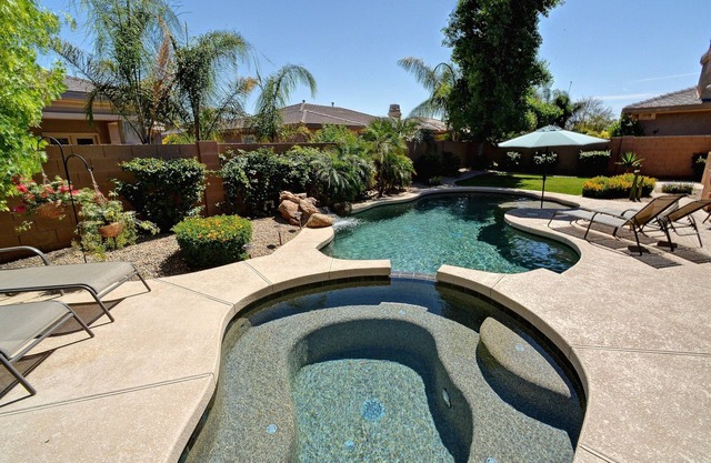 Gorgeous Three Full Guest Suites in Palm Valley with Heated Pool & Spa