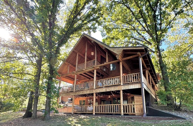 Gorgeous XL Log Cabin in Bloomington, IL! 2 Game Rooms + Hot Tub & Sauna!