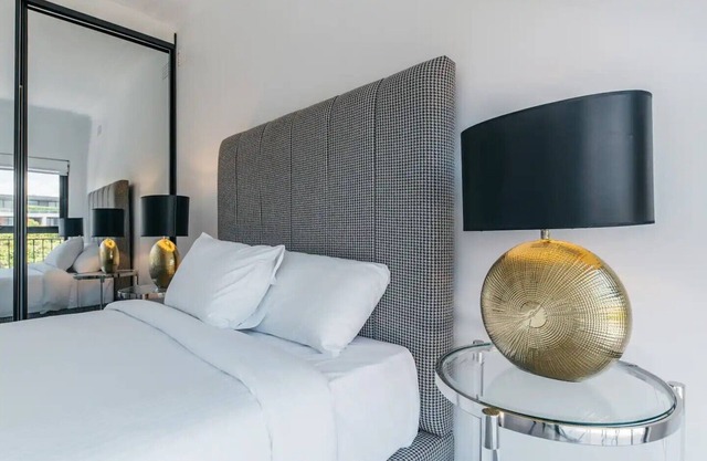 Grace At Mosman - 2 bedroom Service Apartment