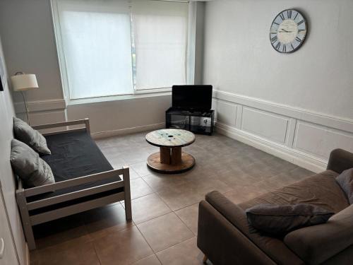 Grand 2 pièces proche quai de l'Isère