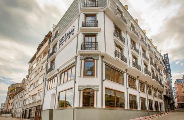 Grand Business Hotel