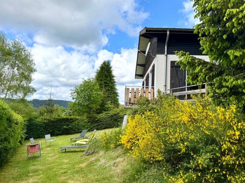 Grand chalet de charme cosy, sauna & vue de rêve