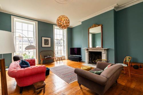 Grand Georgian Townhouse with Garden