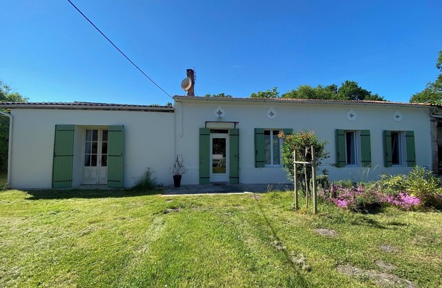 Grande Maison de Campagne à Proximité de L'océan, à Vendays-montalivet