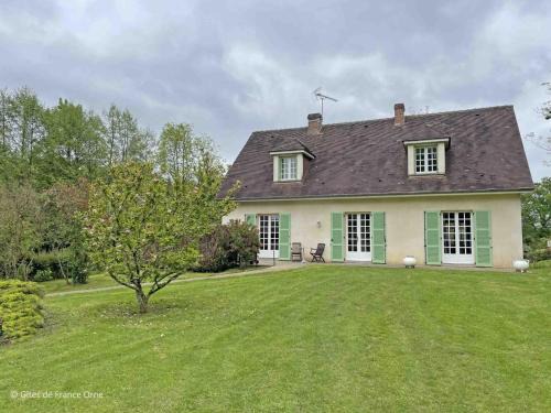 Grande maison au cœur du Perche, idéale pour familles et groupes - FR-1-497-206