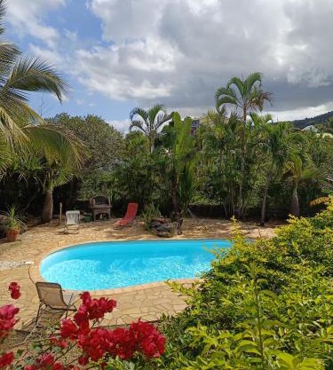 grande villa étang salé les hauts