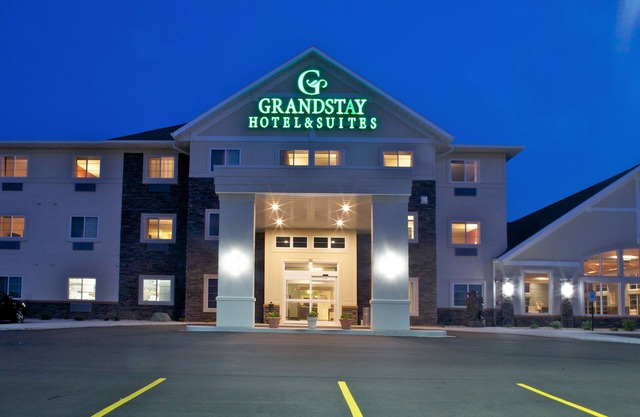 GrandStay Hotel & Suites Mount Horeb - Madison