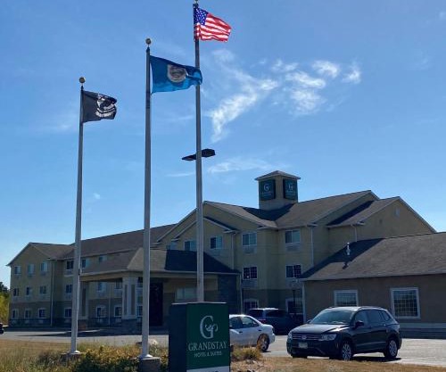 GrandStay Hotel & Suites Becker