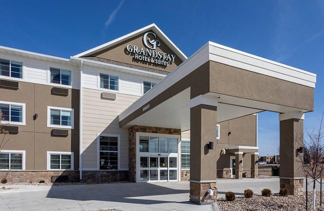 GrandStay Hotel & Suites Kaukauna