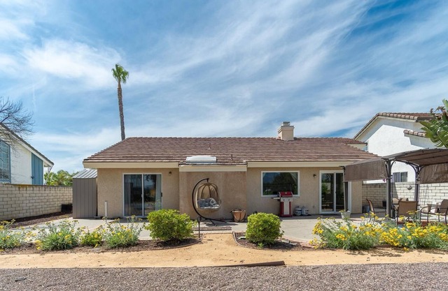 Grapevine Bungalow-30 Day w/Gorgeous Mountain View