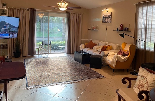 Great 3B2B,Pool,Cross Atlantic Ave.&3mil to Beaches