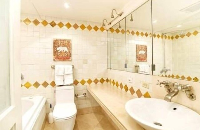 Great 4 bedroom Condo, Aspen Core, Hot Tub, Sauna