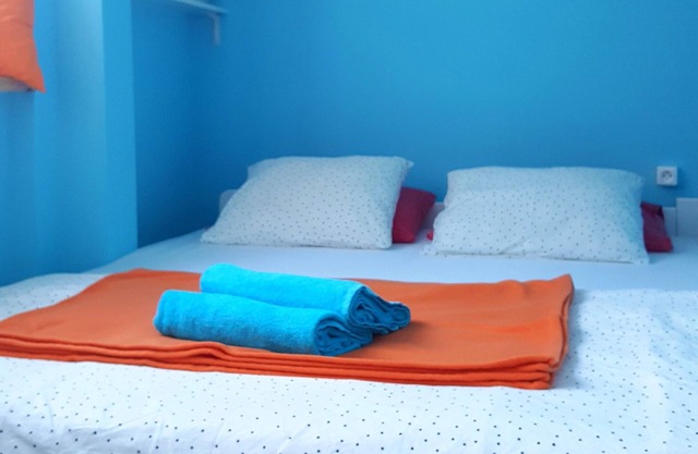 Great apartment near Old Town for 4 people
