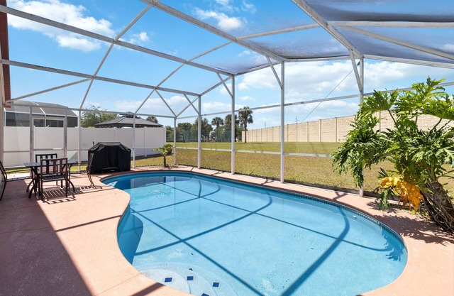 Great Community, amazing private pool, near Disney!