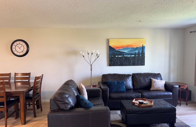 Great Location for Winter Activities | Amazing Views | 2 BDR & 2 Bath End Unit
